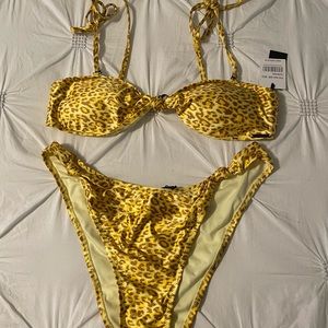 Kendall & Kylie Bikini